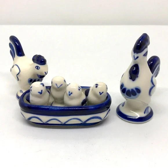 Artisan Made Rooster, Hen and Chicks Family Set - Picture 5 of 5